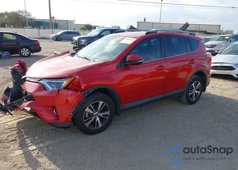 2017 Toyota Rav4 Xle z USA, uszkodzony, nr VIN 2T3WFREV3HW386390